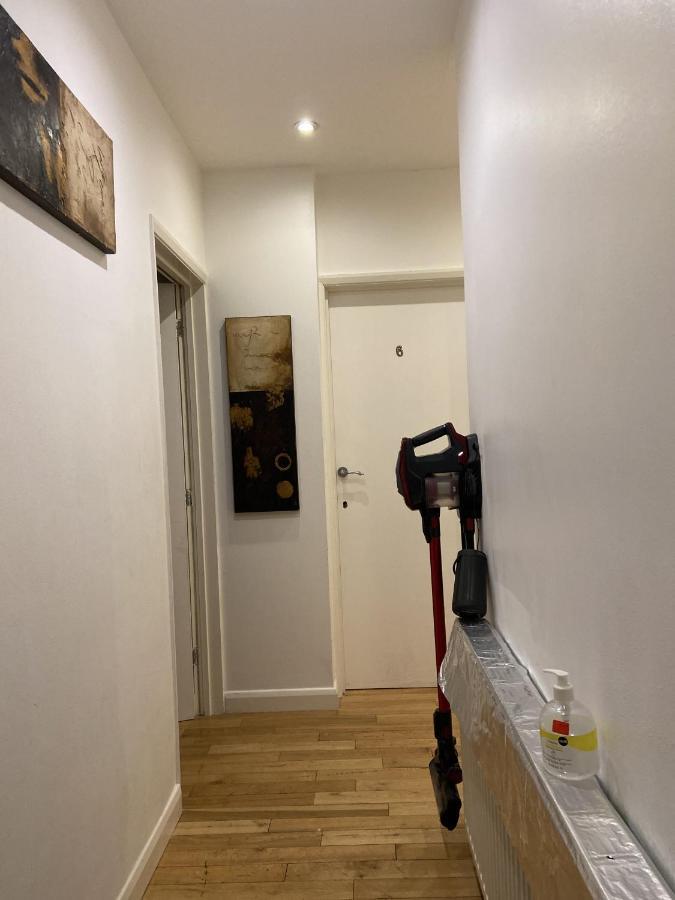 Art Double Bed Room Edgware Luaran gambar